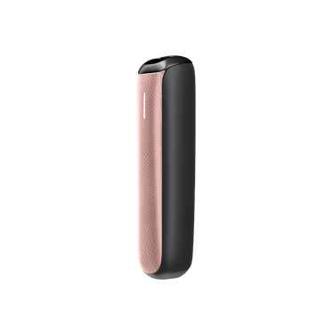 Pandangan sisi panel Rose Gold Augmented Pattern, menampilkan profil nipis, lengkungan lembut dan kemasan logam halus bercahaya.
