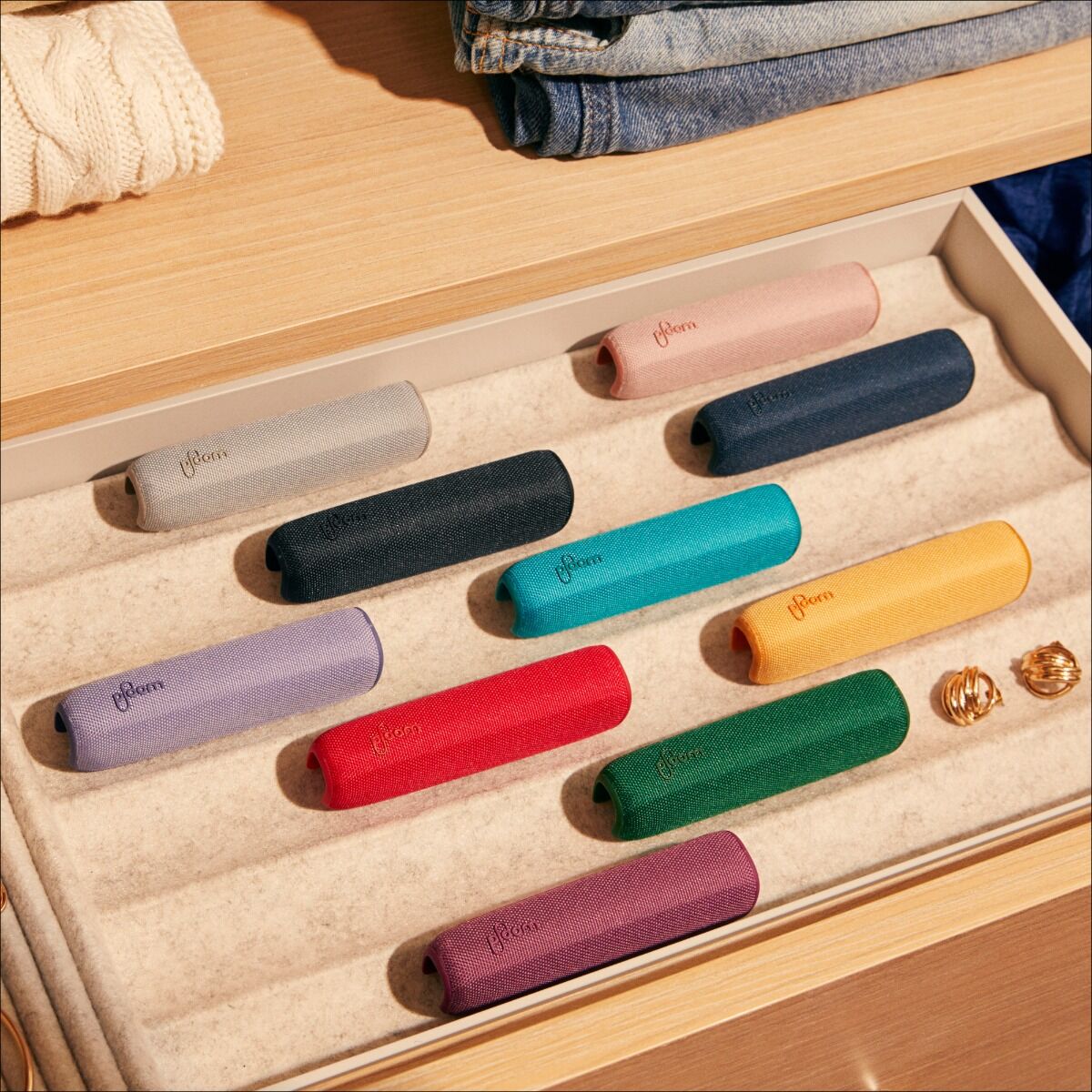 Ploom AURA Back Covers with Navy Blue and other colors, giving flexible personalization options to reflect mood, outfit, or daily style.
